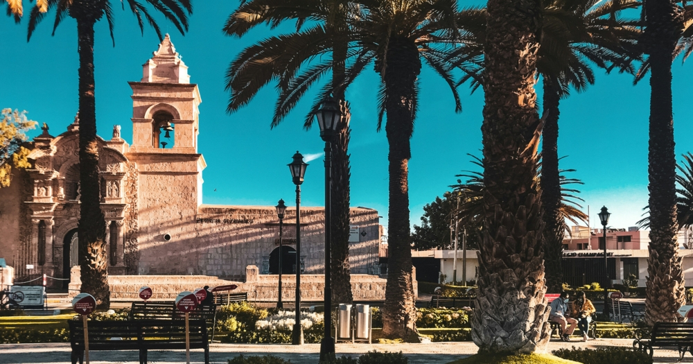 Arequipa, Perú - Foto von Eddie Kiszka auf Unsplash Arequipa, Perú - Foto von Eddie Kiszka auf Unsplash